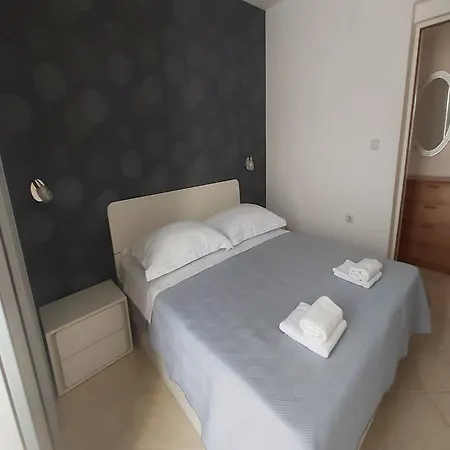 Bella Vista - Two Bedroom With Terrace A4 아파트