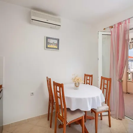 Bella Vista - Two Bedroom With Terrace A4 Appartement