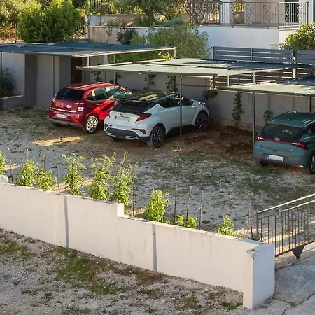 아파트 Bella Vista - Two Bedroom With Terrace A4 *